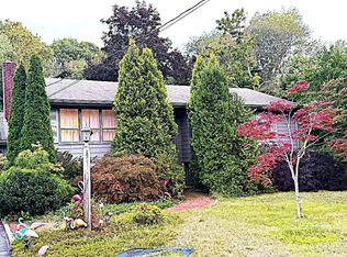 375 Woodland Dr, Hanover, MA 02339