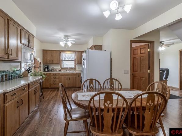 207 Lincoln St SW, Mapleton, MN 56065