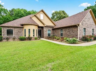 151 Riverwood Dr, Longview, TX 75603