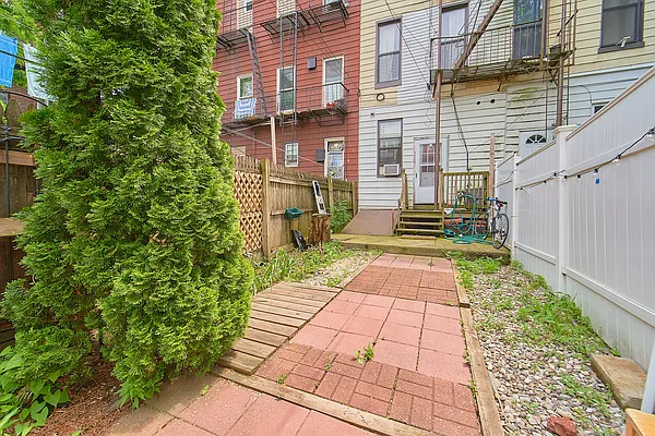 Rented by Living New York | media 19