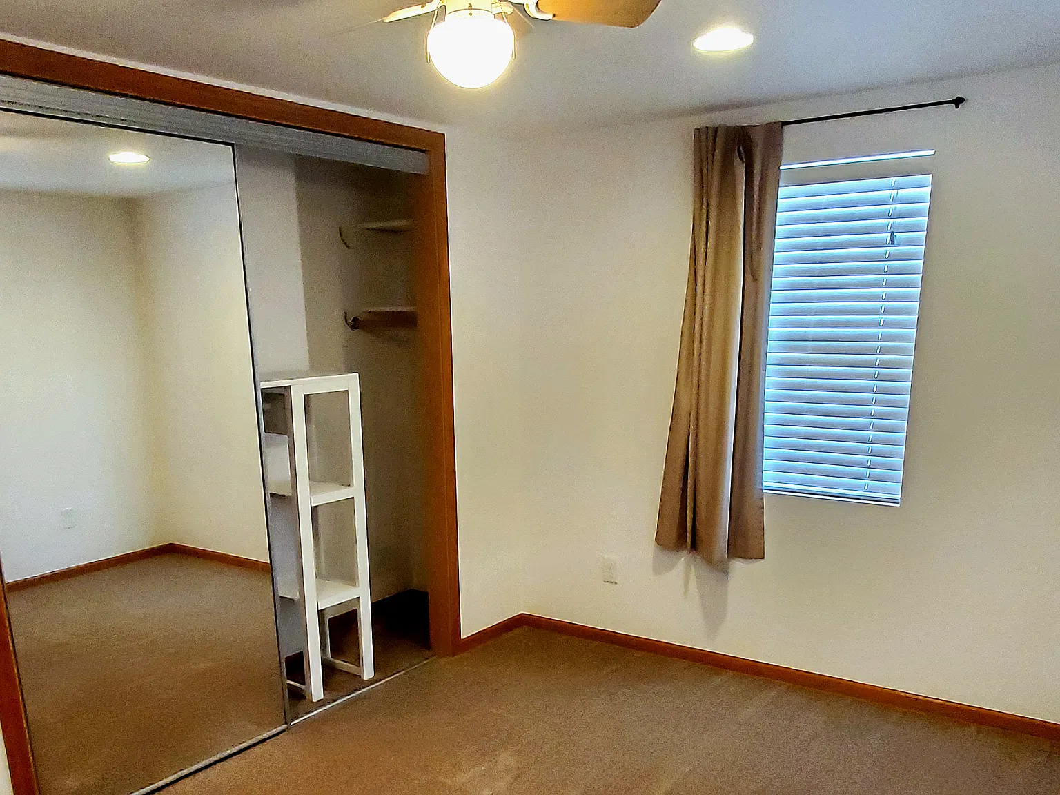 2 bed, 1100 sqft, $1,100 — Photo 4