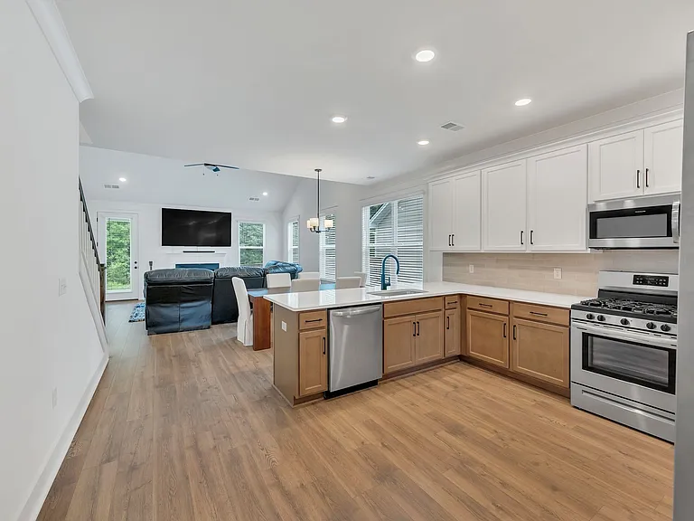 261 Cornice Dr — Photo 7