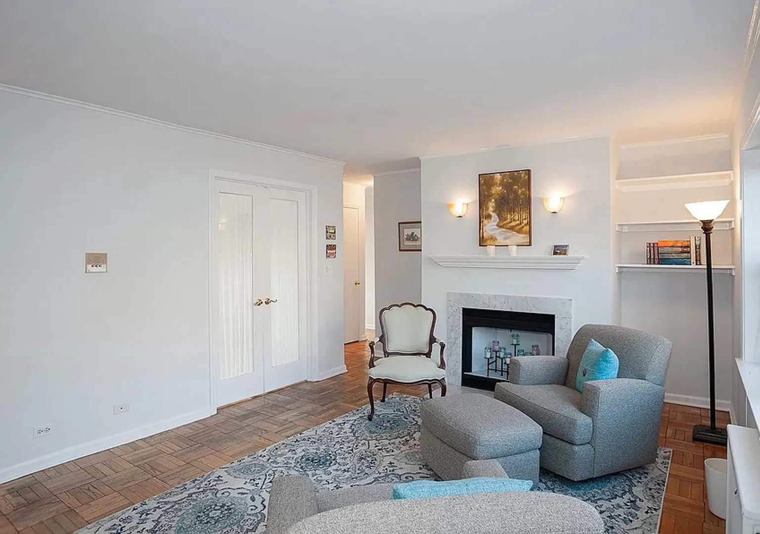 2 bed, 900 sqft, $1,900 — Photo 2