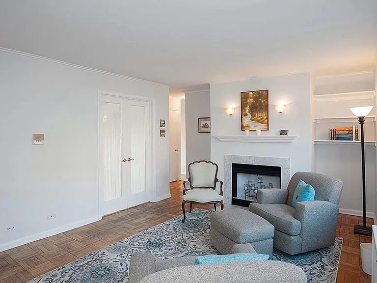 520 Michigan Ave #1W — Photo 2