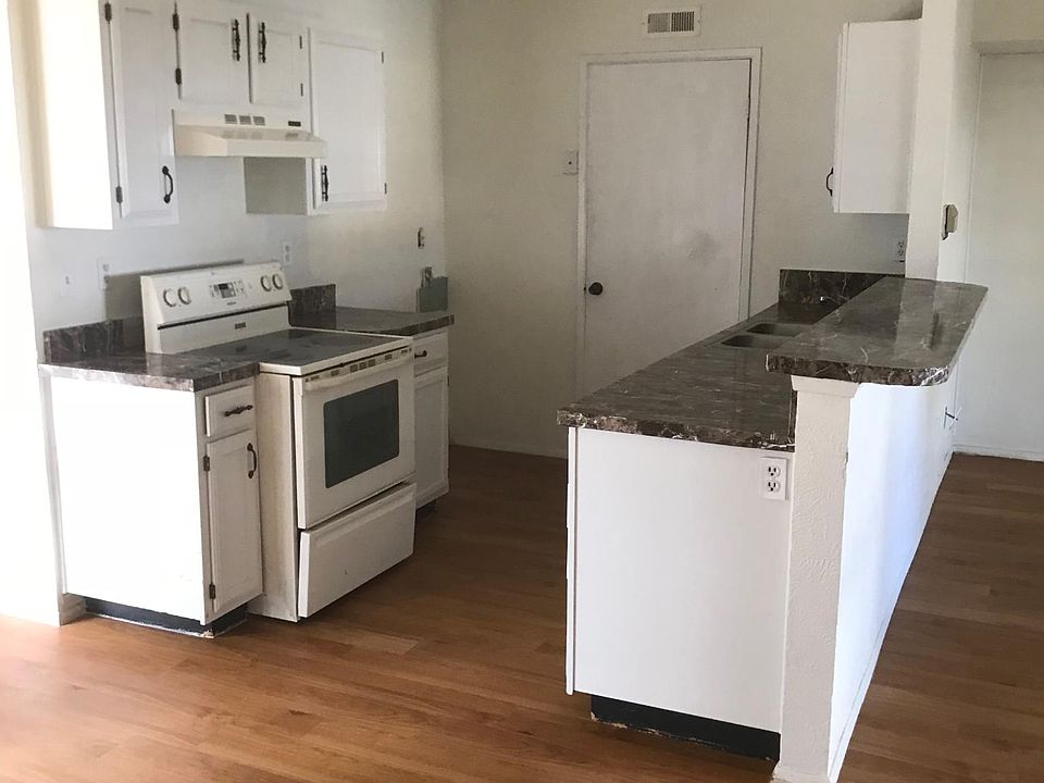 1st image of 6055 Dooley Dr