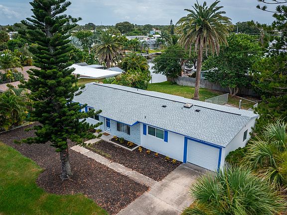 2nd image of 319 Coral Reef Dr
