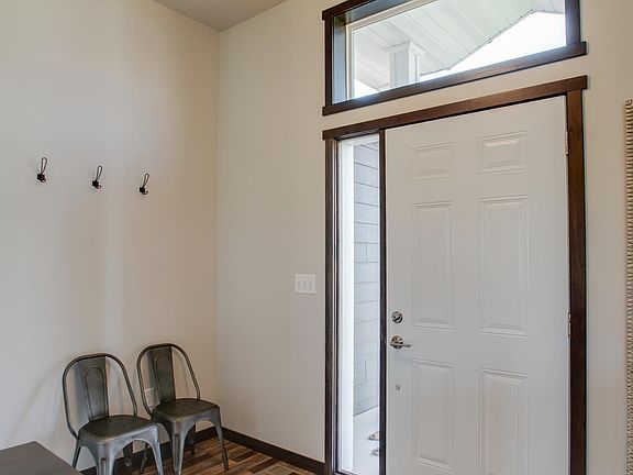 5th image of 601 27th Ave W
