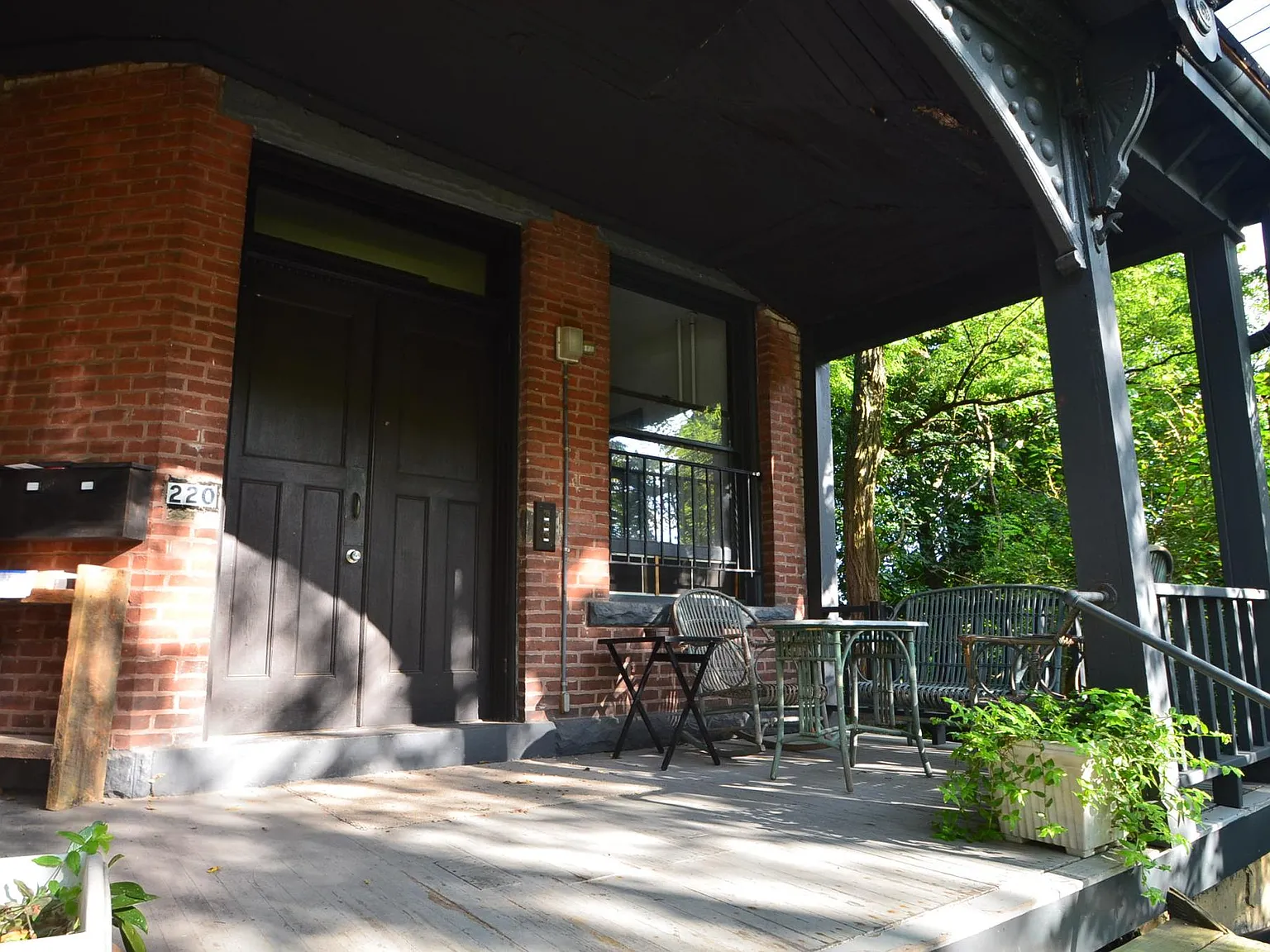 220 N Fairmount St — Photo 3