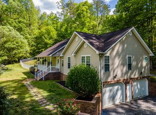 379 Ivey Rd, Whiteside, TN 37396
