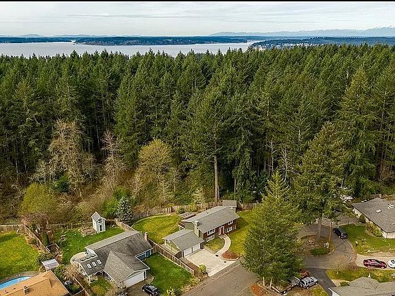 2nd image of 5306 84th Ave W