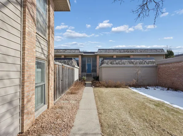 6320 Barrie Rd APT 2B, Edina, MN 55435