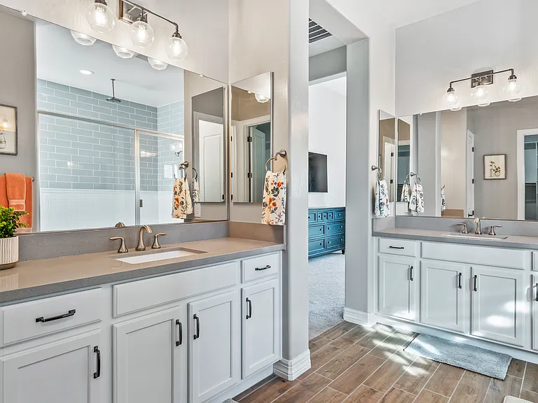4061 S Emerald Dr — Photo 18