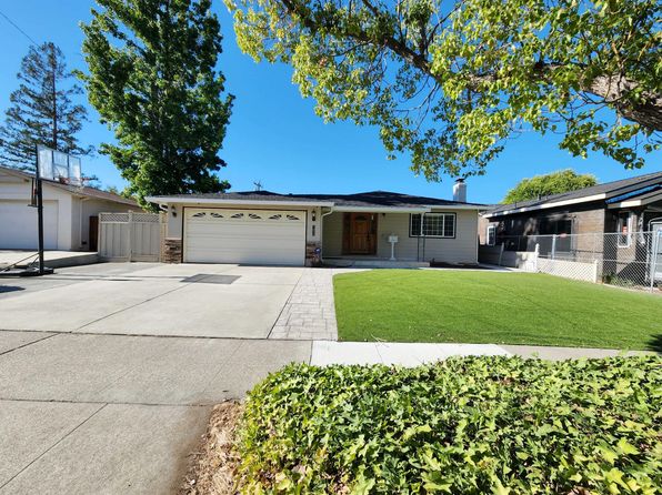 7459 Stanford Pl