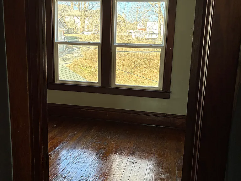 215 N 9th St — Photo 20
