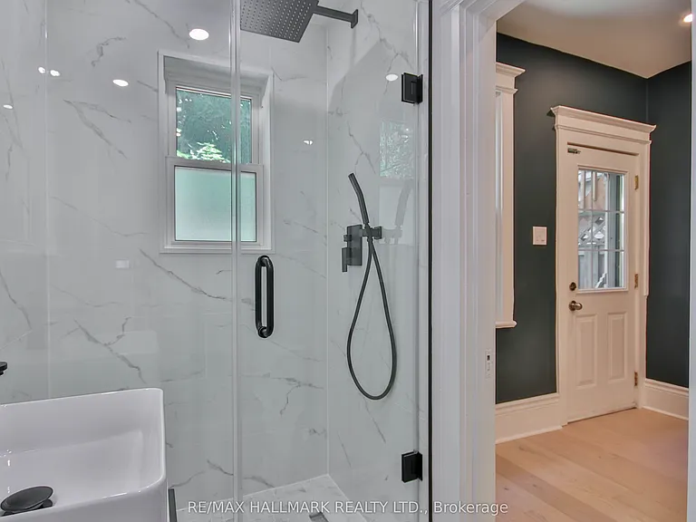639 Broadview Ave #MAIN FL — Photo 29