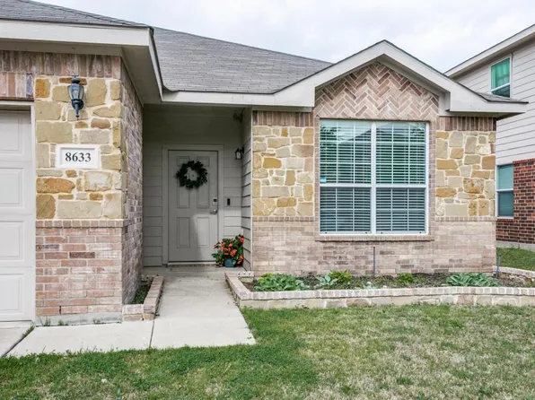 8633 Star Thistle Dr, Fort Worth, TX 76179