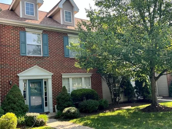 1969 Chancellor St, Hellertown, PA 18055