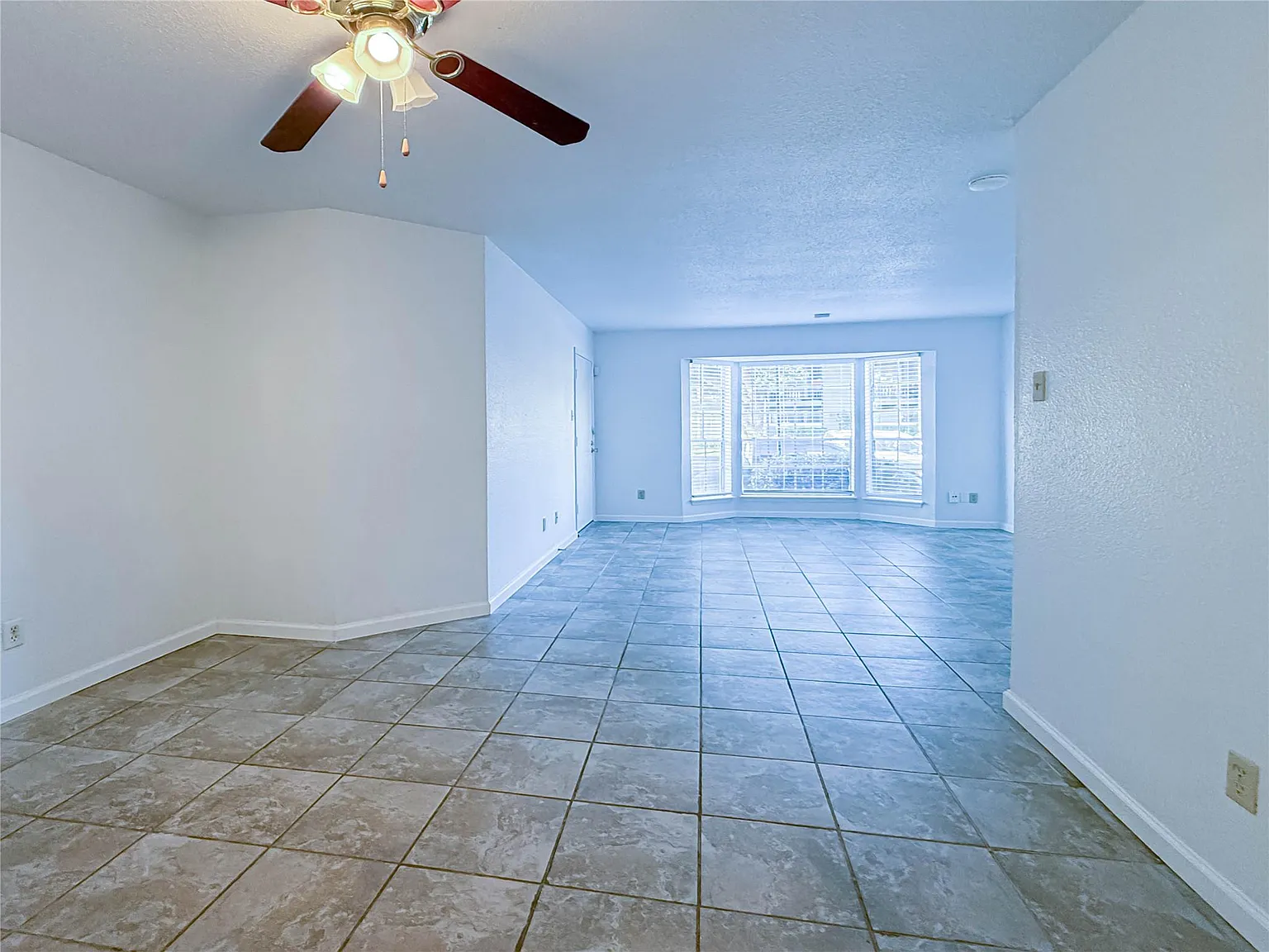 2 bed, 2.0 bath, 1250 sqft, $1,250 — Photo 4