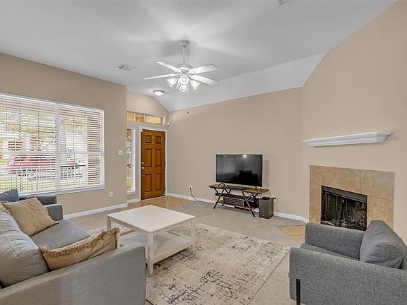 2nd image of 2919 Whitman Dr