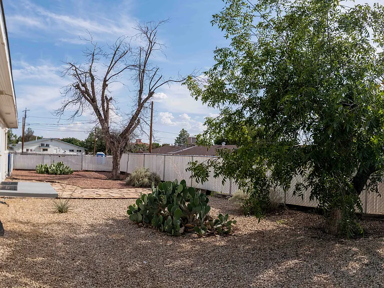 2460 Jordan Rd — Photo 15
