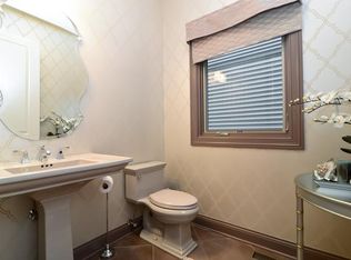 1401 S Emerald St, Chicago, IL 60607