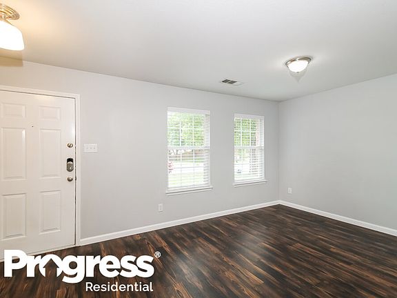 4th image of 4030 Pinebluff Ln
