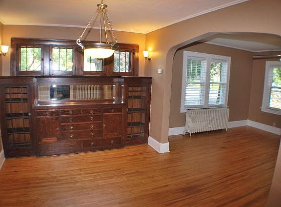5th image of 933 Chippewa Ave