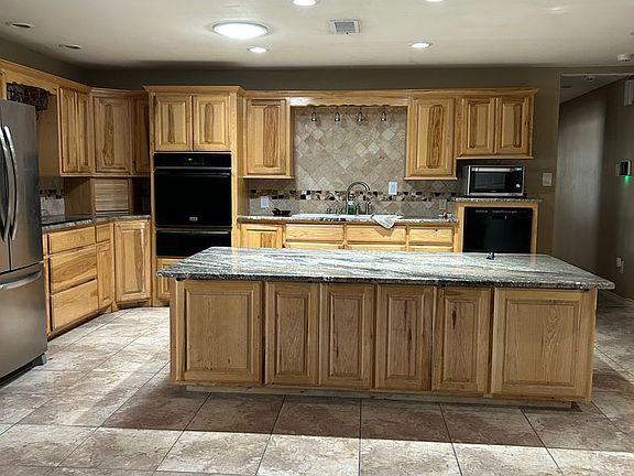 4th image of 6308 N Golder Ave