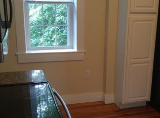 226 Pearl St APT 3L, Springfield, MA 01105