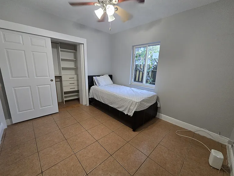 1340 NW 5th Ave — Photo 11