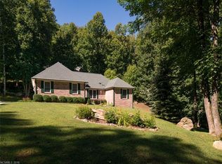 276 Sanctuary Dr, Waynesville, NC 28786