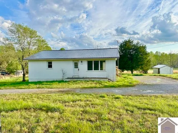 2610 Wadesboro Rd S, Benton, KY 42025