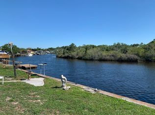 1160 Chancellor Dr, Holiday, FL 34690
