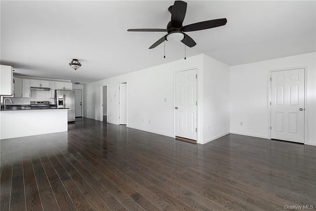 2 bed, 1.0 bath, 1000 sqft, $2,200 — Photo 4