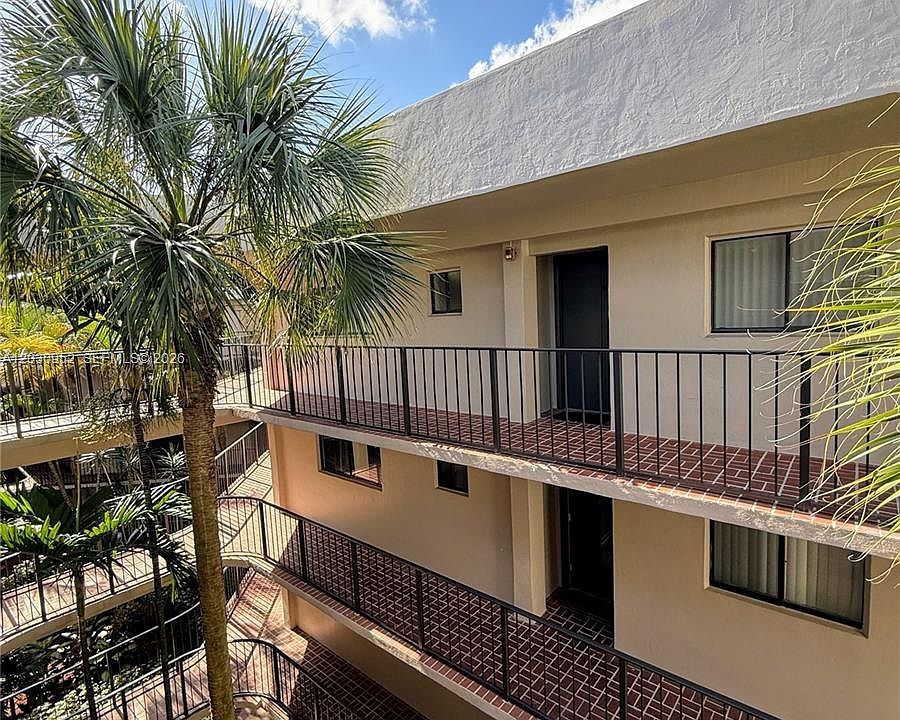 1st image of 8540 SW 133rd Avenue Rd APT 422