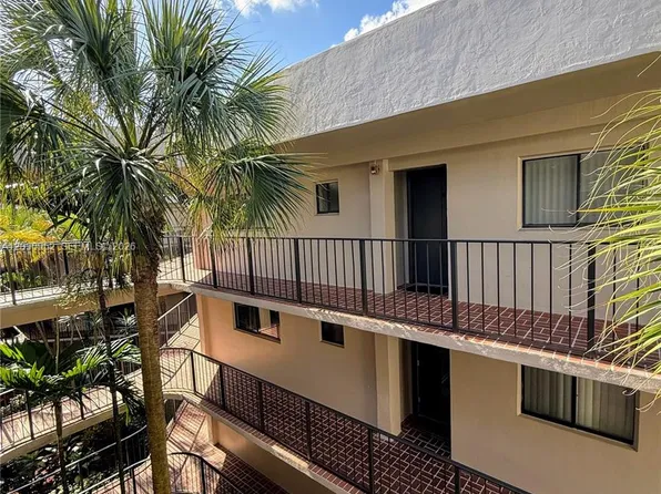 8540 SW 133rd Avenue Rd APT 422, Miami, FL 33183
