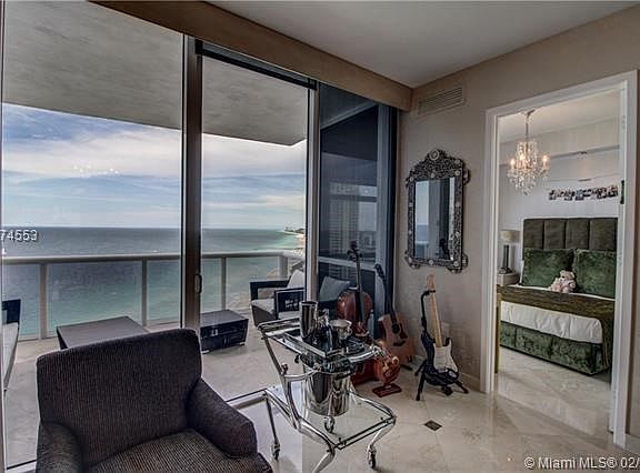 Trump Palace #4306 Living Room.