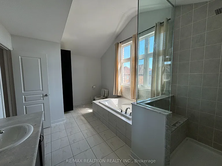 511 William Forster Rd — Photo 19