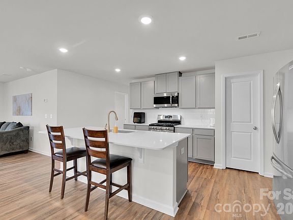3rd image of 1212 Roundhill Ct