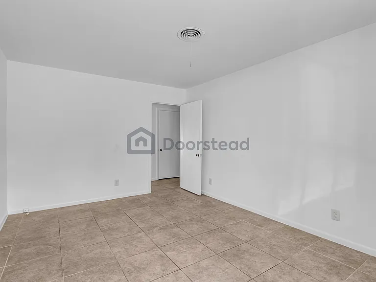 8507 Contour Dr — Photo 12