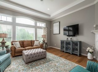 40 Rollins Xing, Pittsford, NY 14534