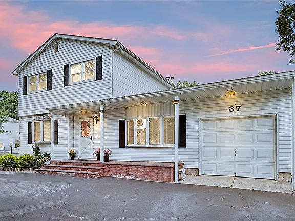 4th image of 37 Hampton Avenue