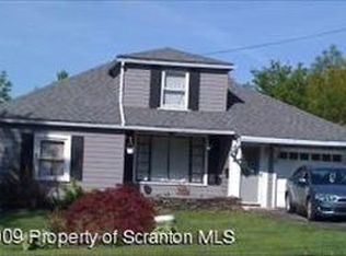 315 S Abington Rd, Clarks Green, PA 18411