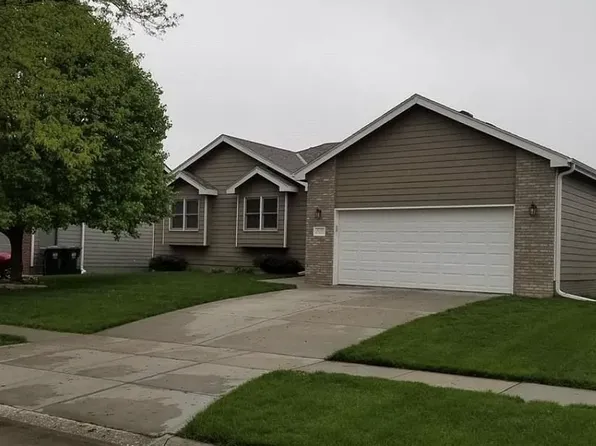 7710 S 33rd St, Lincoln, NE 68516