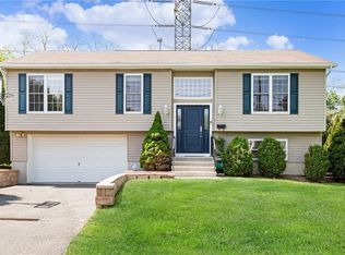 32 Kathwood Rd, White Plains, NY 10607