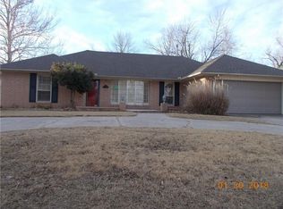 9224 Lansbrook Ln, Oklahoma City, OK 73132