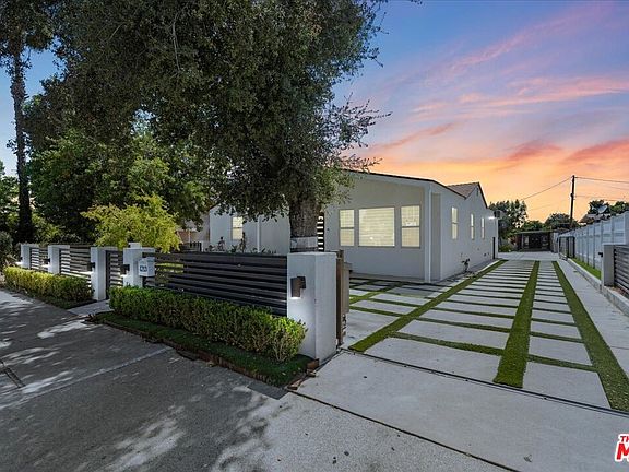 4th image of 1213 S California Ave