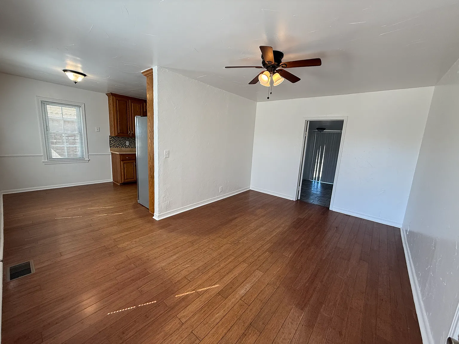 3 bed, 1240 sqft, $1,500 — Photo 2