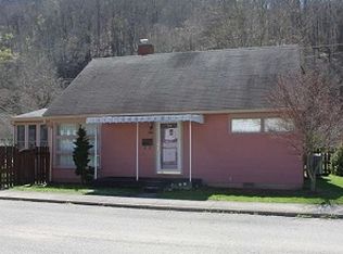 222 Hoover St, Webster Springs, WV 26288