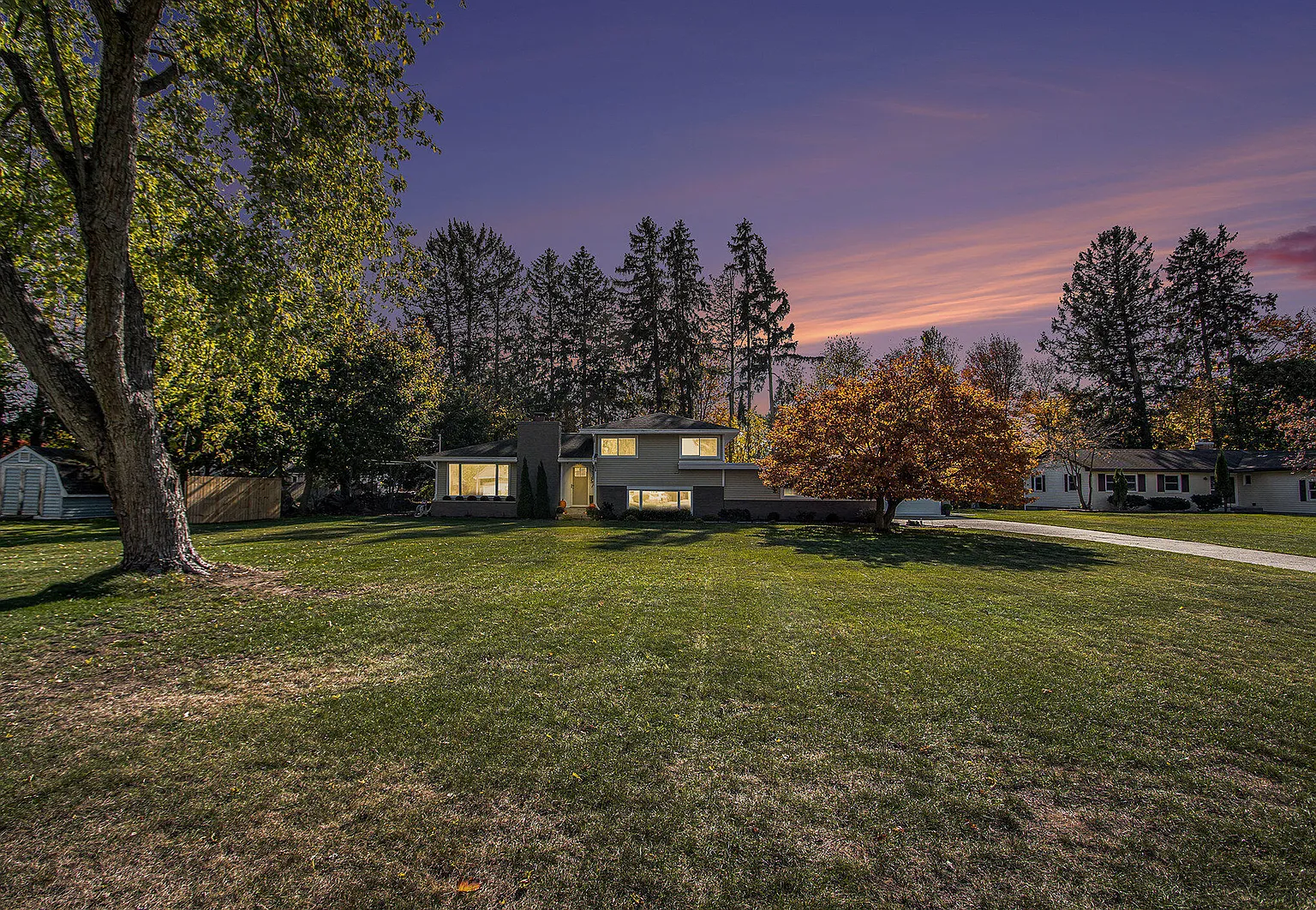 1187 Yorkshire Dr photo 1
